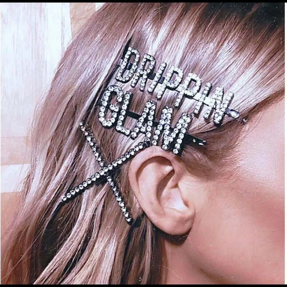 • DRIPPIN • Crystal Hair Clip 💎